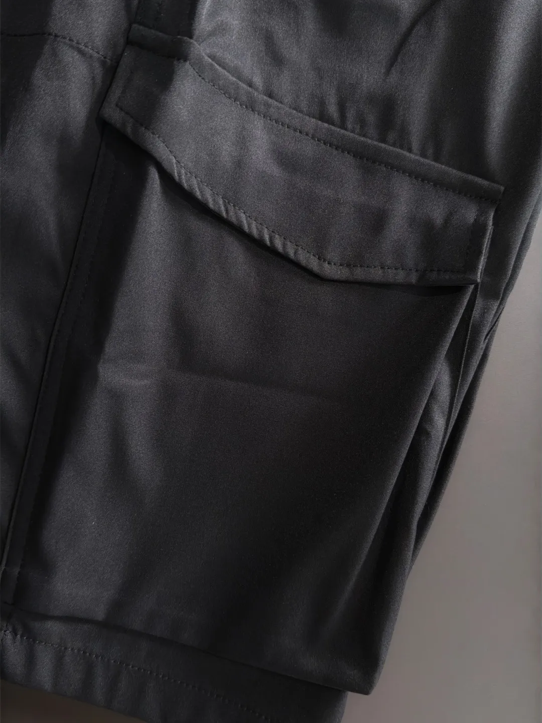 Next day shipment P160 Premium Burberry 2026 Spring/Summer New Arrival elastic band casual shorts, counter-customized fabrics Breathable, high comfort, impeccable details, brand element design concept, reflecting high quality. It feels delicate and soft! It presents a casual cut and the upper body shape is great! Sizes:S-3XL